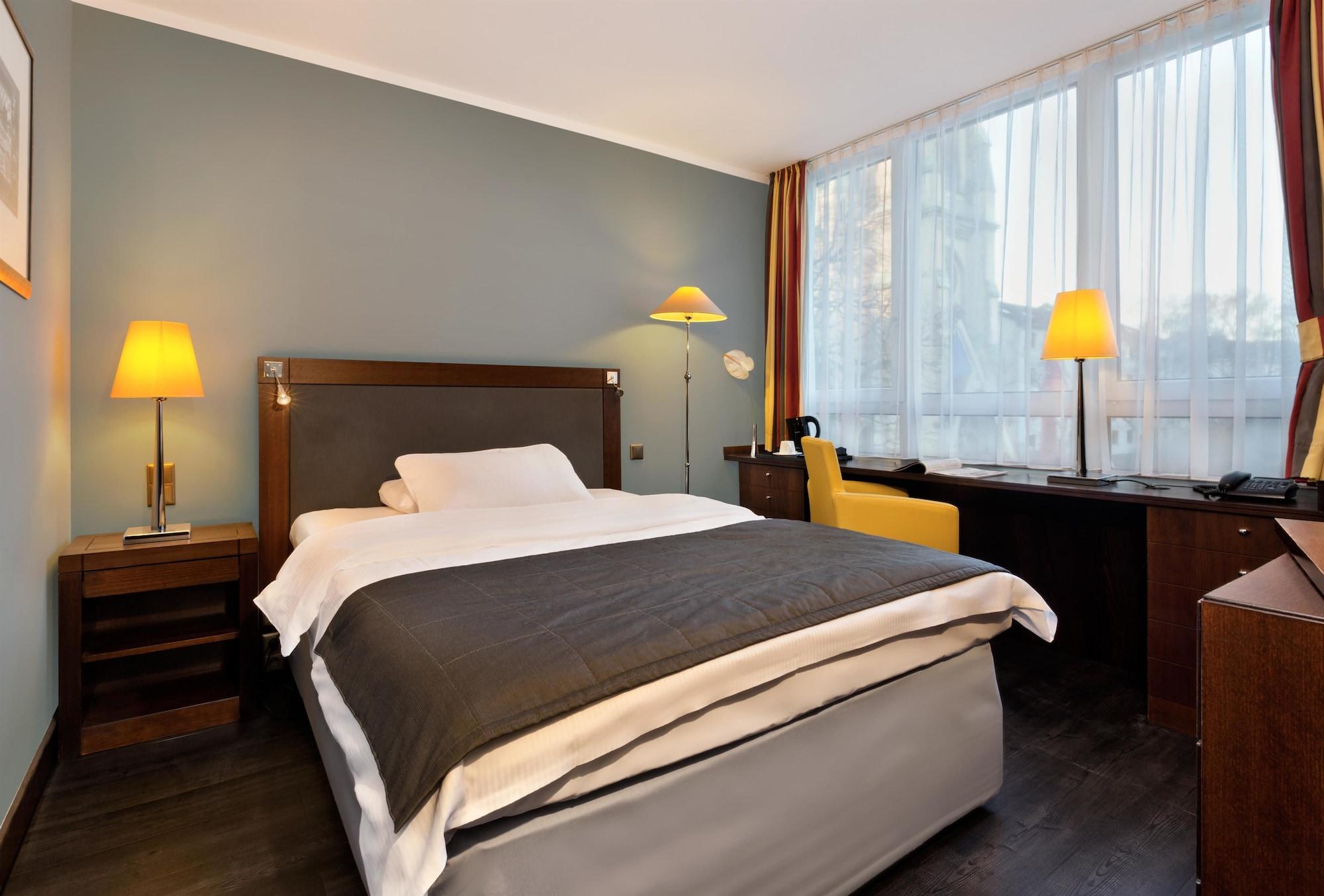 Hotel Savigny Frankfurt City Франкфурт-на-Майне Экстерьер фото