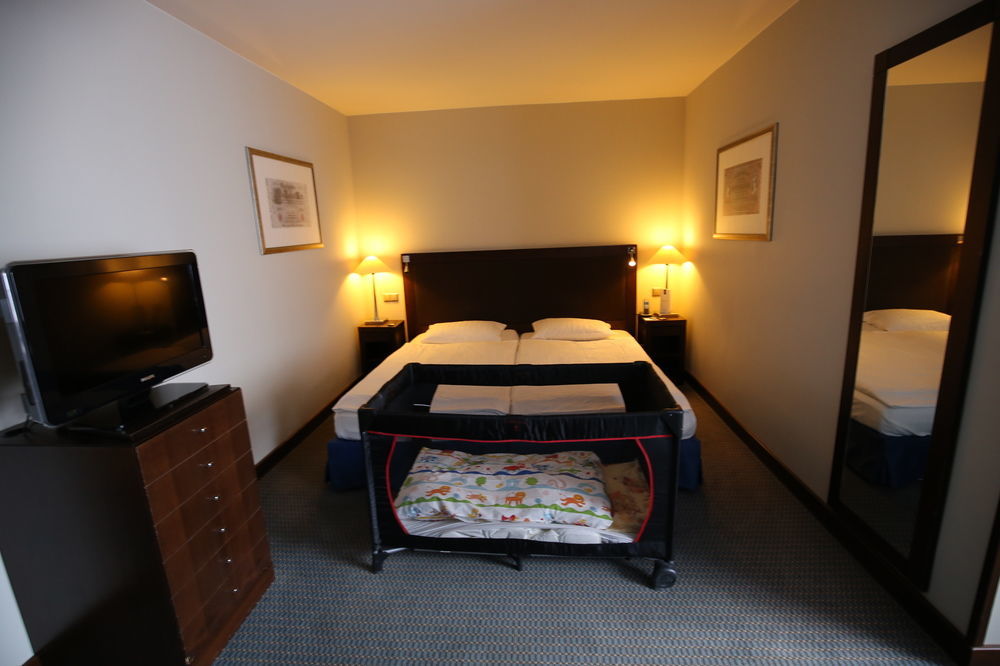 Hotel Savigny Frankfurt City Франкфурт-на-Майне Экстерьер фото