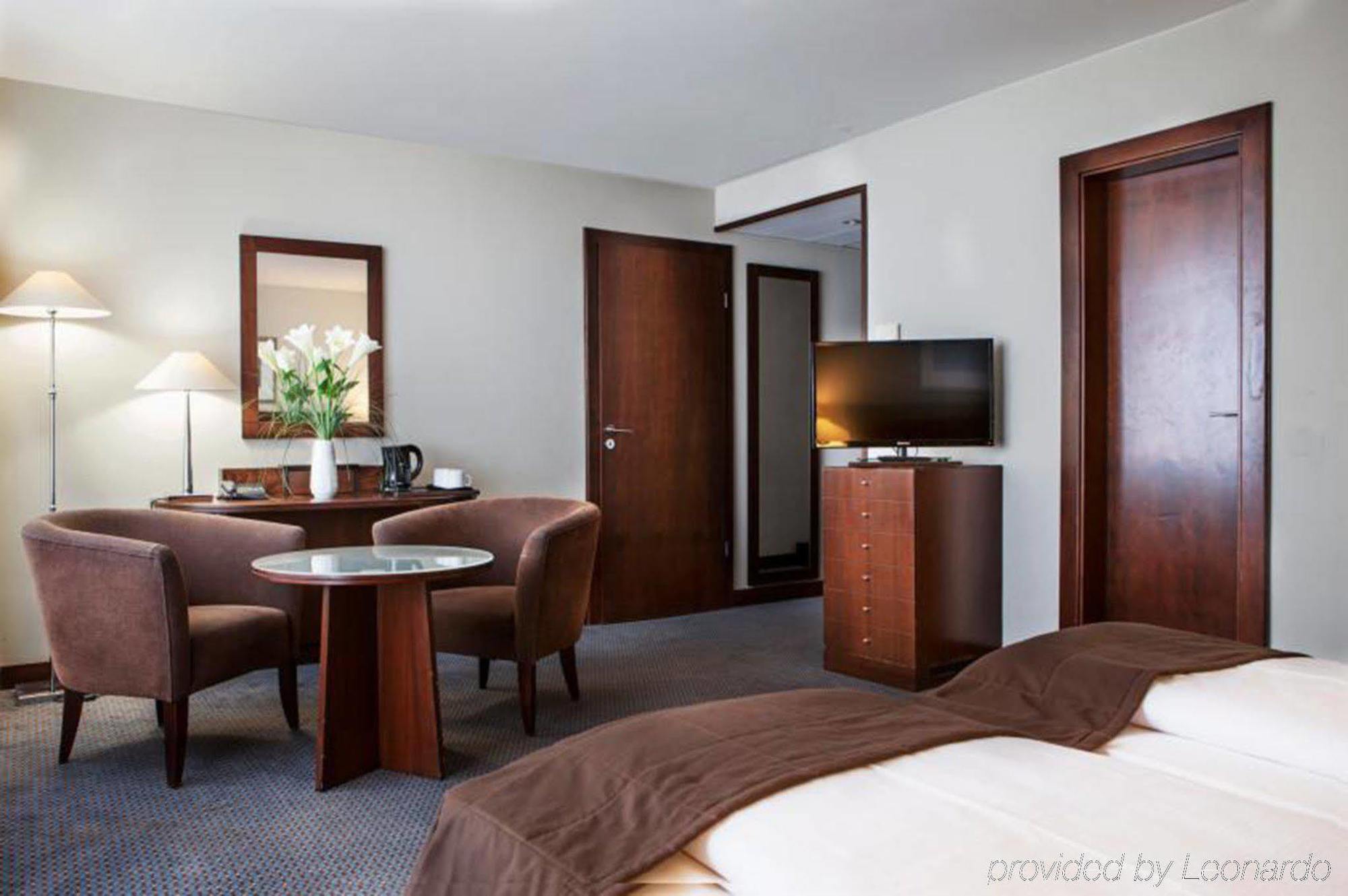 Hotel Savigny Frankfurt City Франкфурт-на-Майне Экстерьер фото